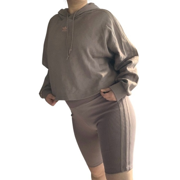 NWT Vintage 2000s Collection Adidas Originals Activewear Set Crop Top Tan S/M - Picture 4 of 16